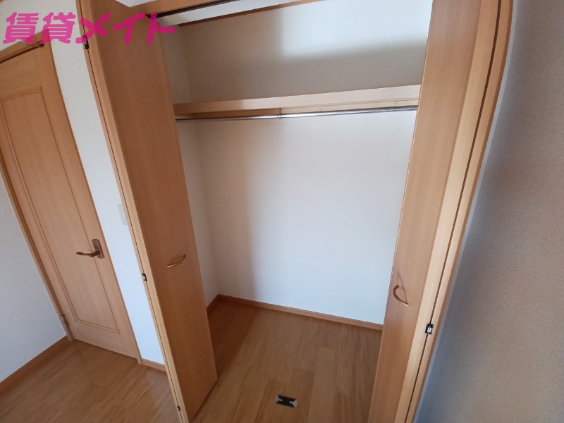 収納　同型参考写真