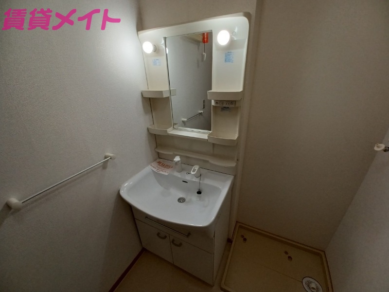 洗面設備　同型参考写真