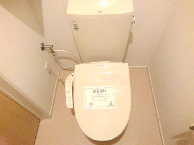 トイレ　トイレもきれいです