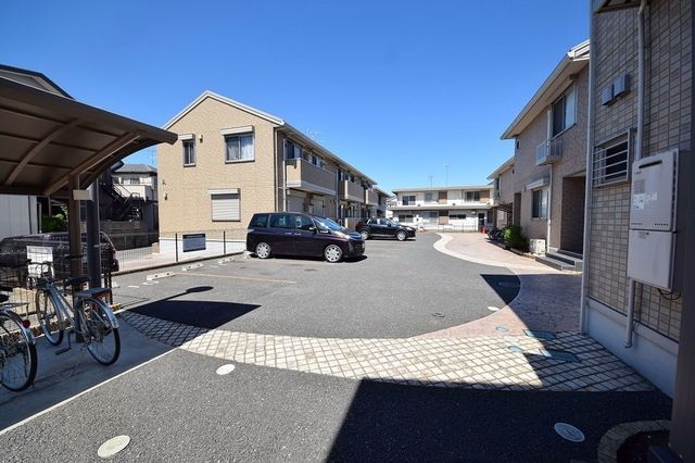 駐車場　敷地内駐車場