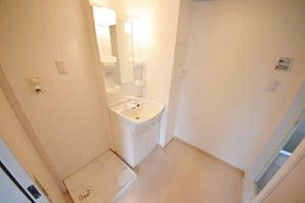 洗面設備　【オートロック完備♪】南東向きの明るいお部屋、おすすめ！