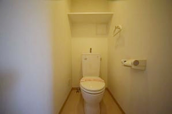 トイレ　【オートロック完備♪】南東向きの明るいお部屋、おすすめ！