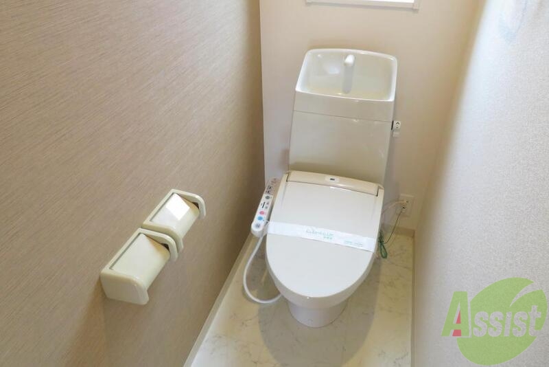 トイレ　トイレはこのような感じで、丁度良い広さです。