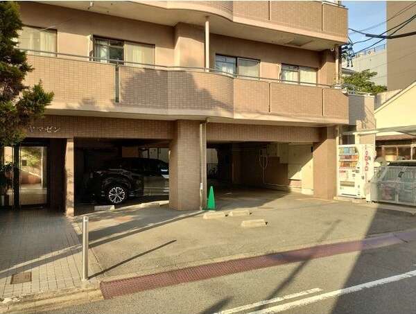 駐車場　名古屋で一番初期費用の安い賃貸専門の不動産会社です(^^)