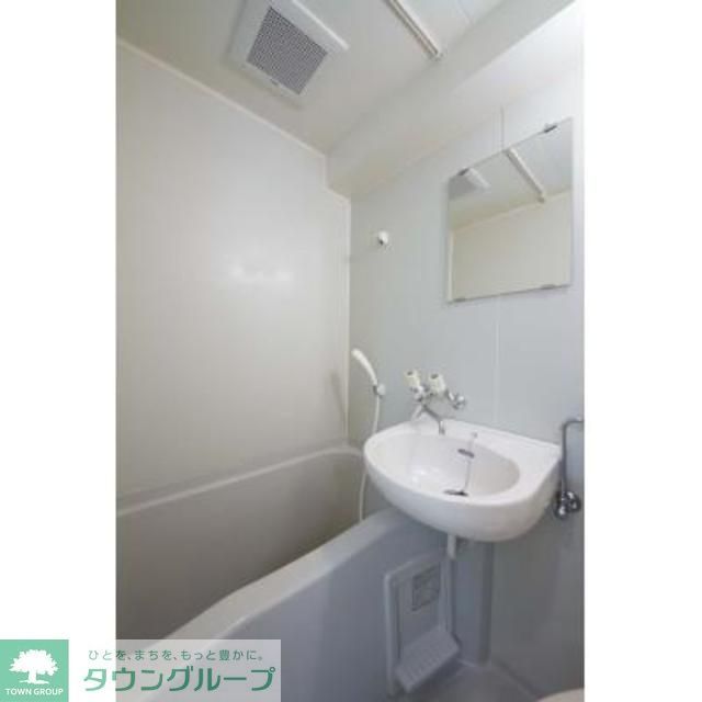 バス・シャワールーム　※写真は同タイプ住戸です。