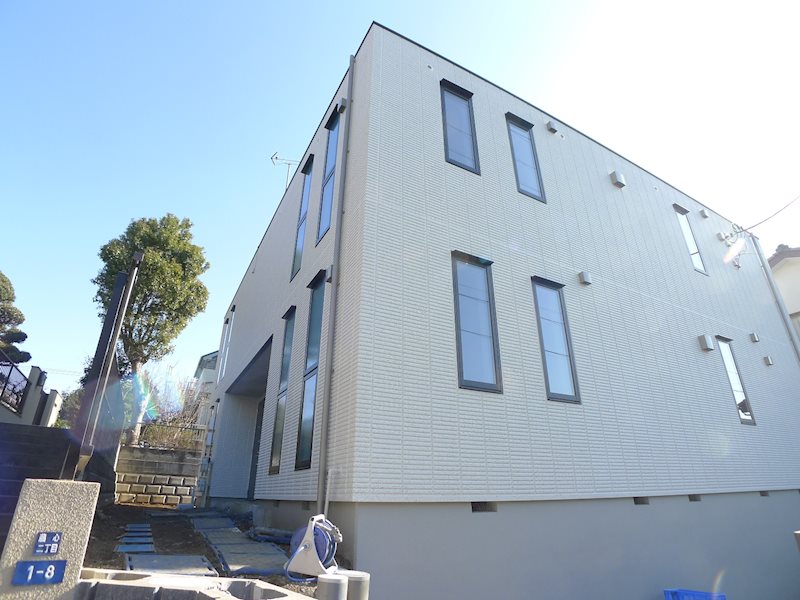 建物外観　建築中