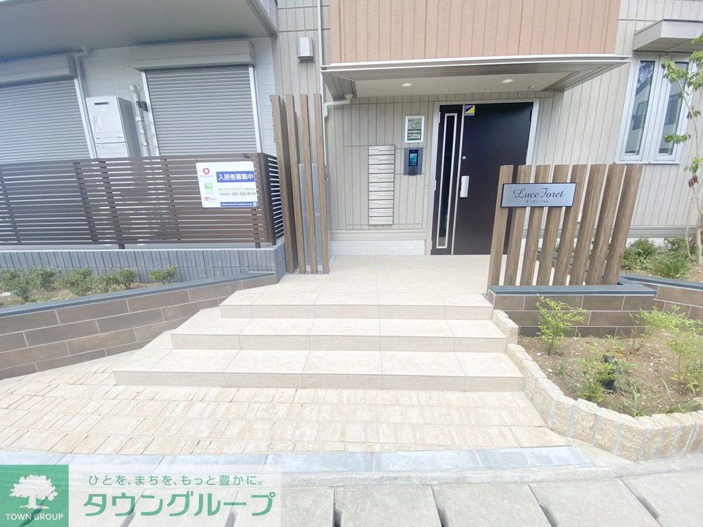 エントランス　エントランス