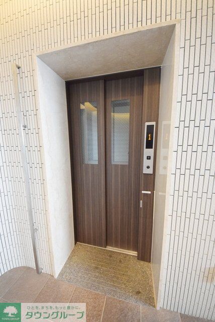 ロビー　玄関