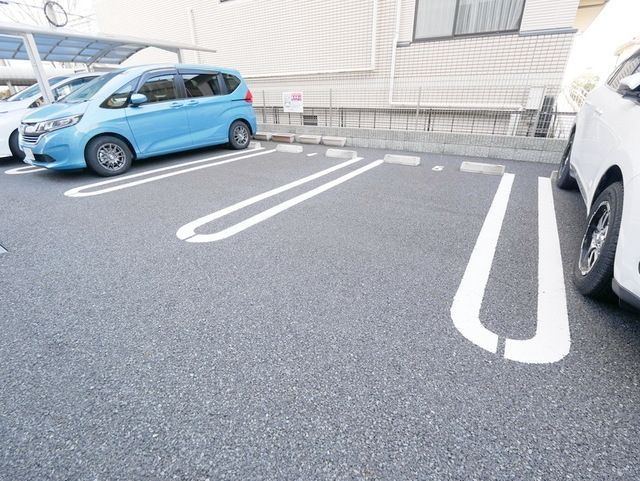 駐車場　★お部屋探しはタウンハウジング高幡不動店まで★