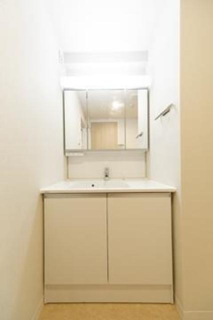 洗面設備　※写真は同タイプ住戸です。
