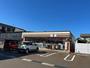 コンビニ　セブンイレブン上越下源入店（コンビニ）まで410m