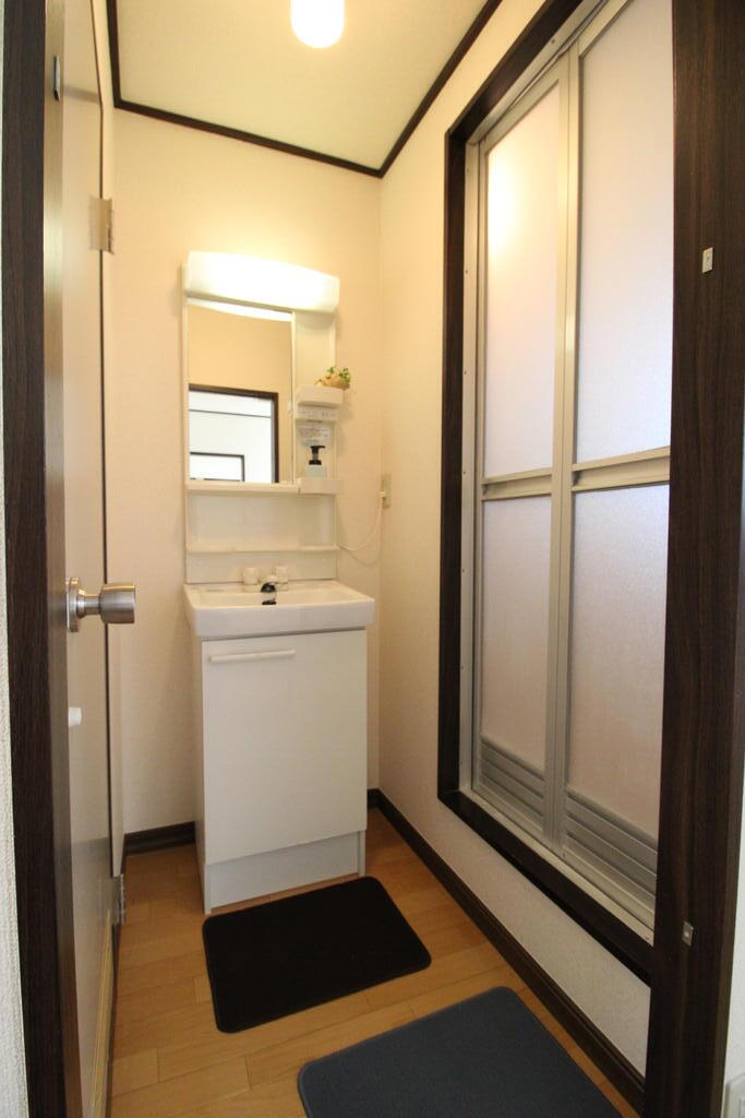 洗面設備　洗面化粧台完備！！