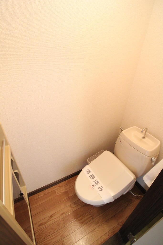 トイレ　シャワートイレ新設しました！！