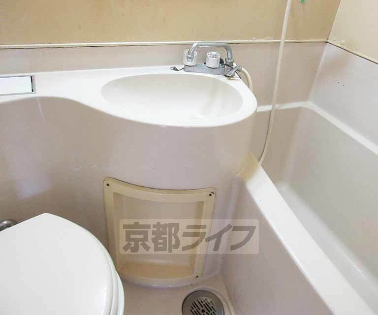 洗面設備　ユニットバス。