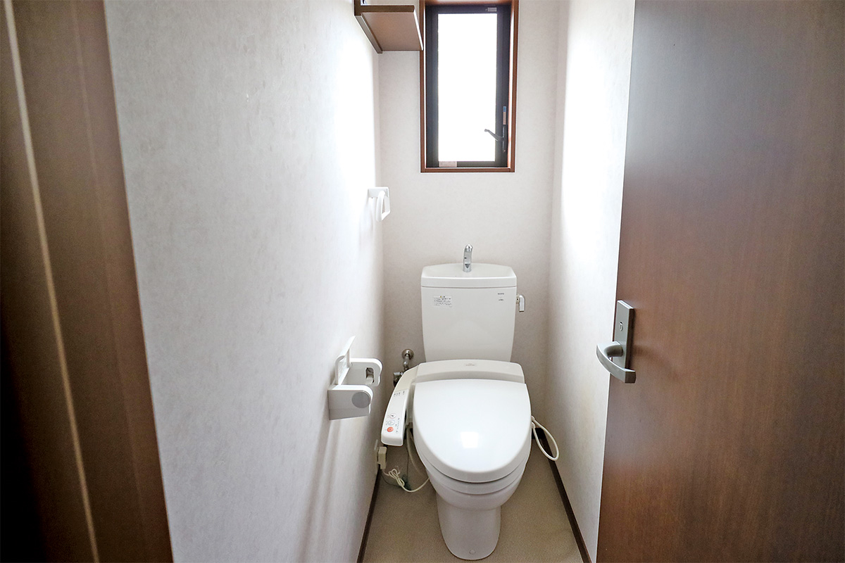 トイレ　※他のお部屋のお写真です。