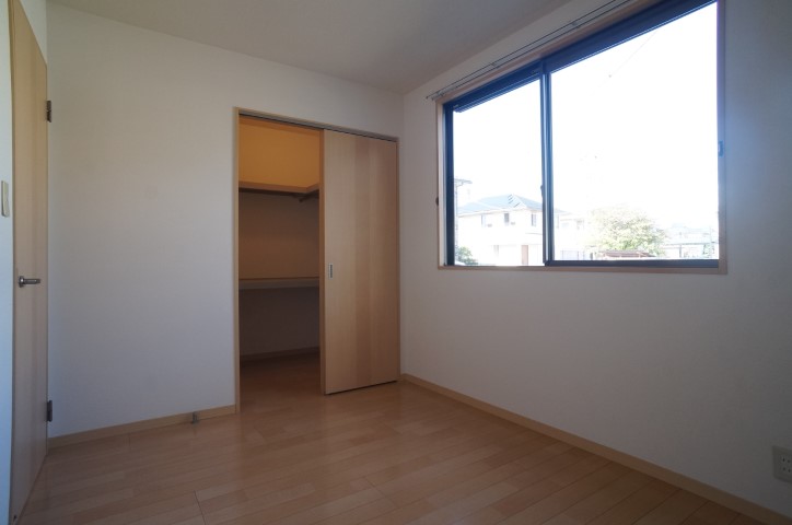 居室・リビング　【北洋室】ウォークインクローゼットのあるお部屋です