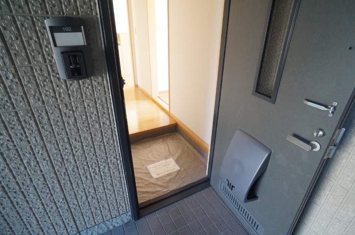 玄関　【玄関】防犯性能の高いディンプルキーです