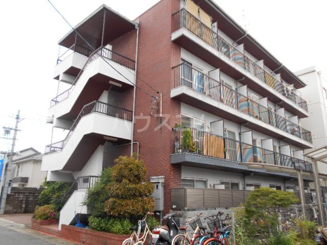 京都市右京区西京極午塚町のマンションの建物外観