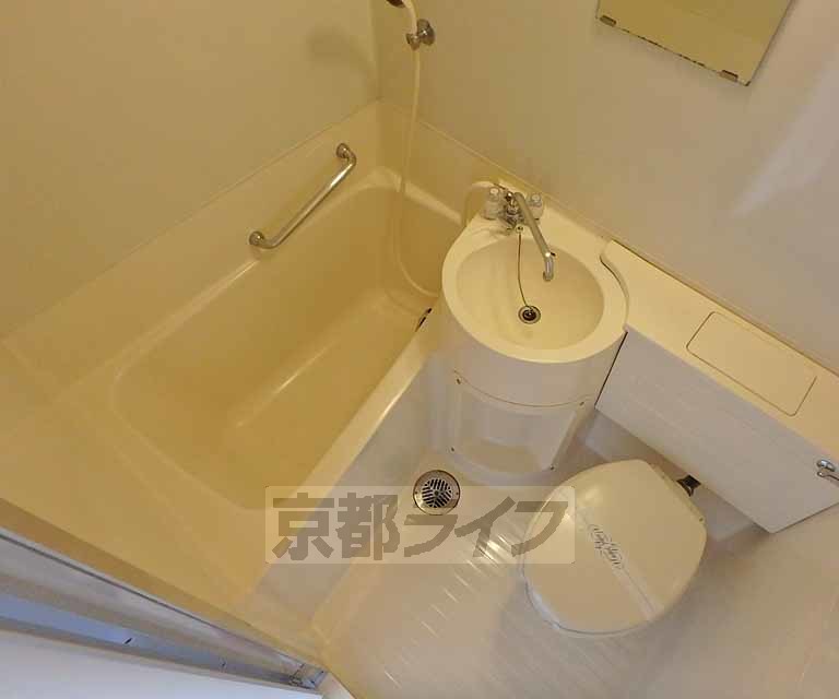 バス・シャワールーム　疲れを癒しましょう