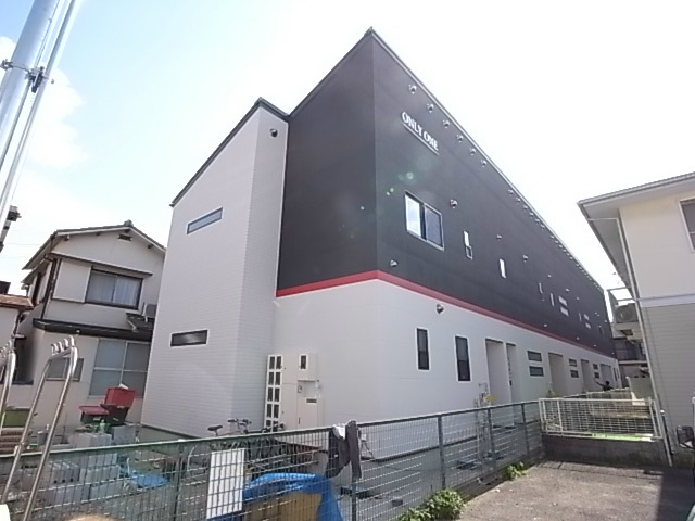 川西市丸の内町のアパートの建物外観