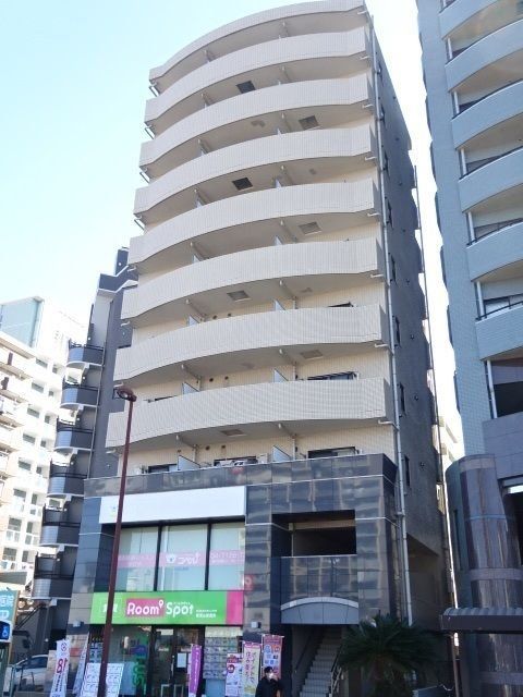 【流山市南流山のマンションの建物外観】