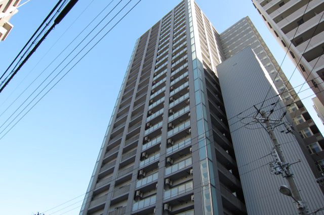 大阪市淀川区宮原のマンションの建物外観