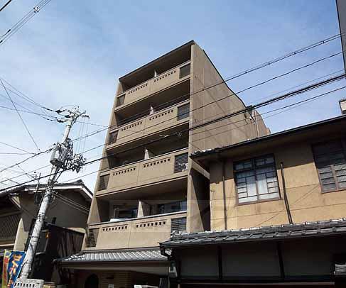 京都市中京区福長町のマンションの建物外観