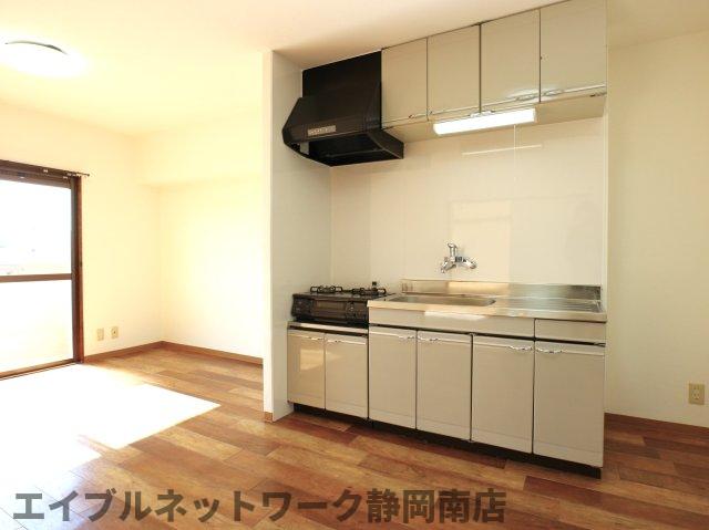 【静岡市駿河区池田のマンションのキッチン】