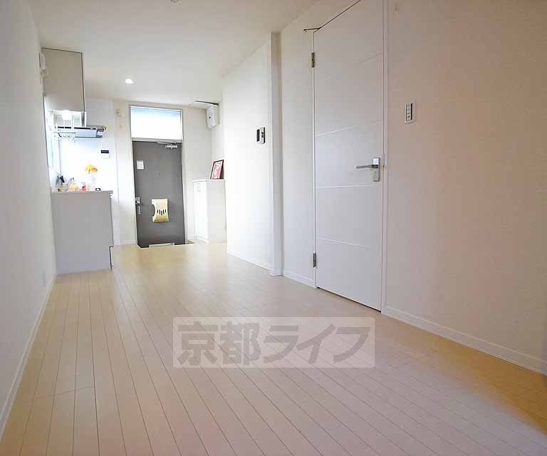 居室・リビング　全改装で１ＬＤＫに変身です。