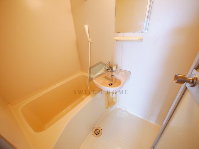 バス・シャワールーム　お風呂で日々の疲れを落としましょう