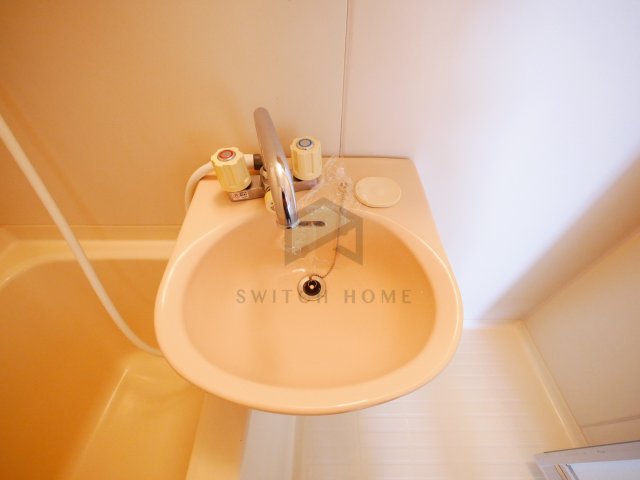 洗面設備　コンパクトで使いやすい洗面所