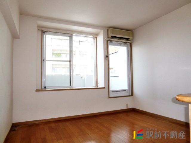 居室・リビング　洋室８帖☆