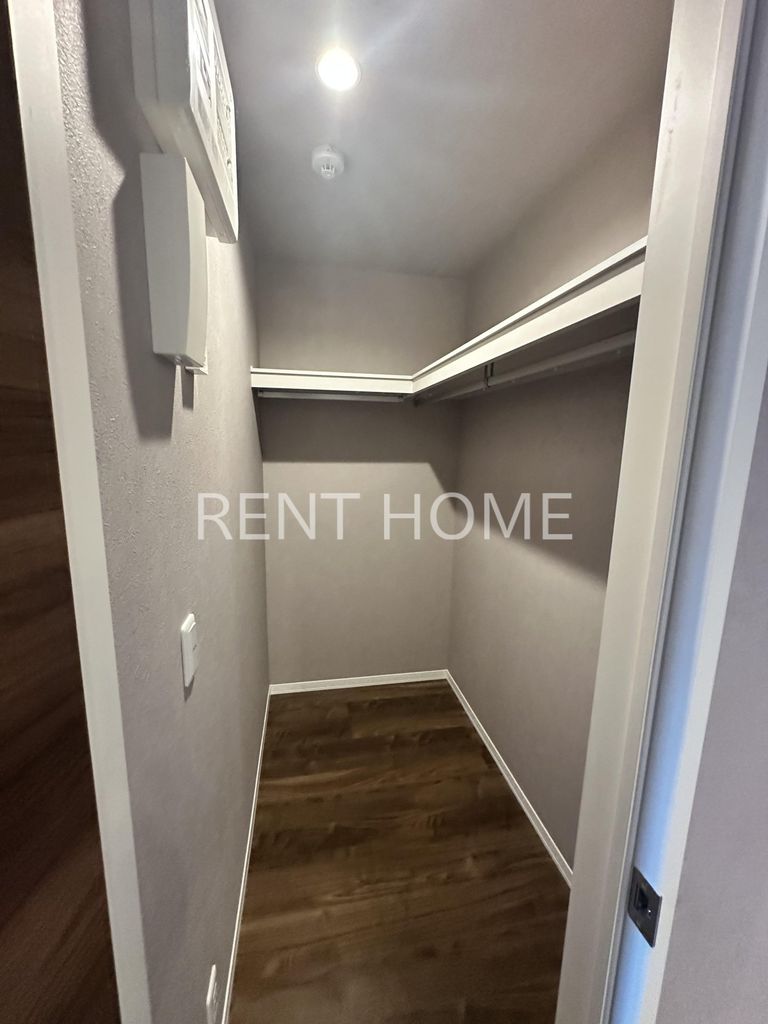 収納　ウォークインクローゼット