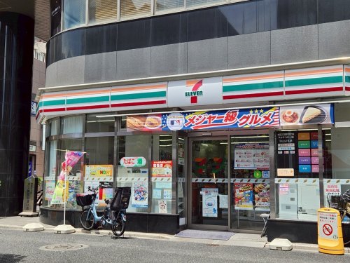 コンビニ　セブン-イレブン葛飾亀有３丁目店（コンビニ）まで135m