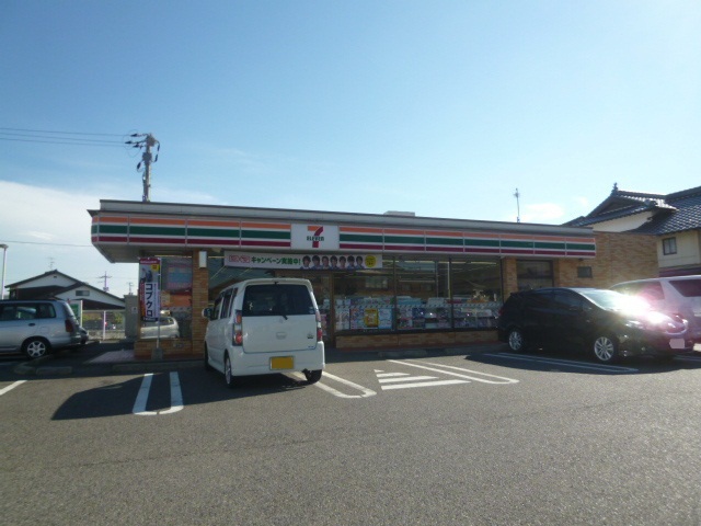 コンビニ　セブンイレブン（コンビニ）まで1393m