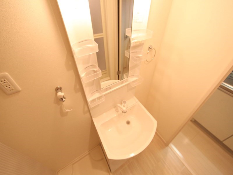 洗面設備　脱衣所　独立洗面台（シャンプードレッサー）洗濯機用意できます