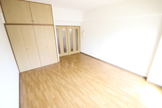 居室・リビング　※別部屋の写真です