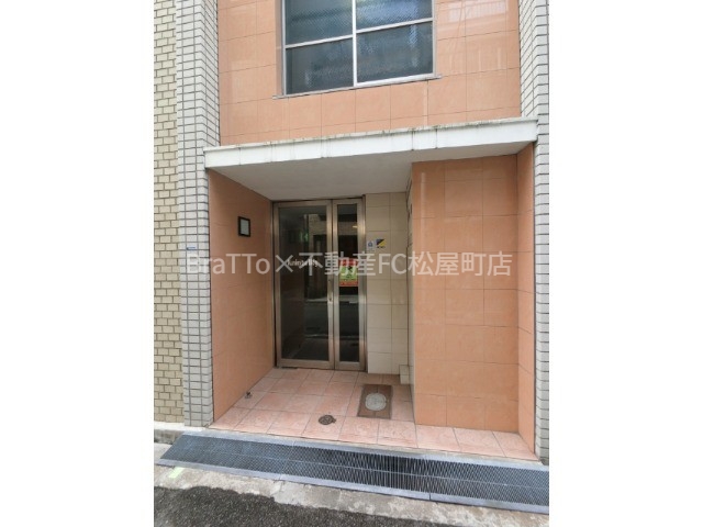 エントランス　マンション共用部分