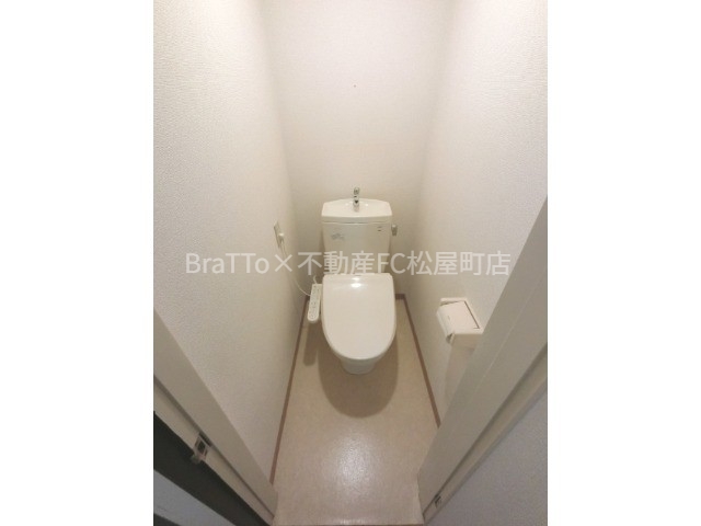 トイレ　トイレ（ウォシュレット付き）