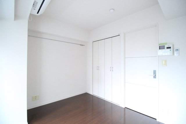居室・リビング　※別部屋の参考写真です。