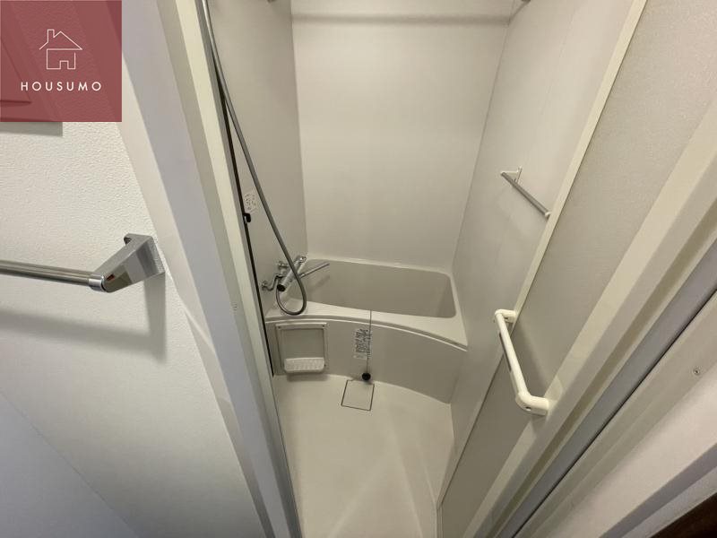 バス・シャワールーム　落ち着いた空間のお風呂です