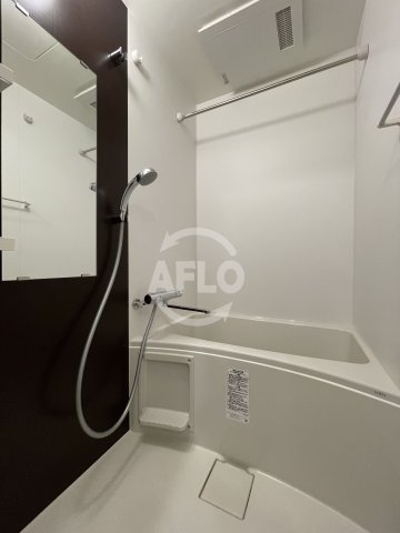 バス・シャワールーム　フォーリアライズ難波シエロ　浴室