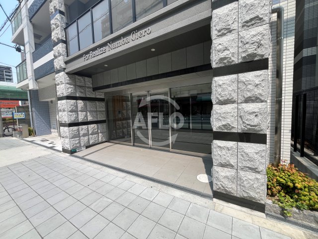 エントランス　フォーリアライズ難波シエロ　エントランス