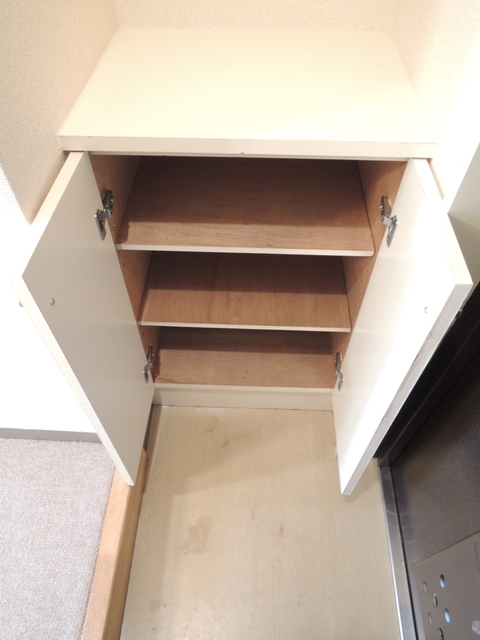 収納　シューズボックス