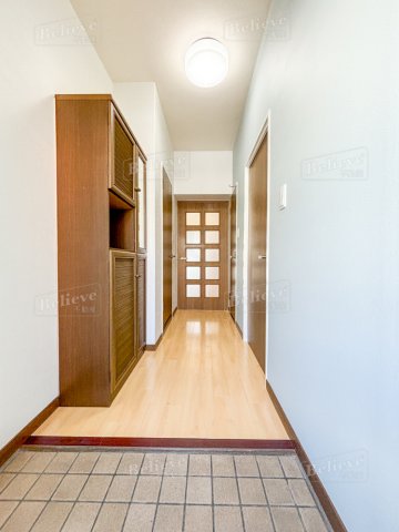 玄関　シューズボックス付きの玄関です☆