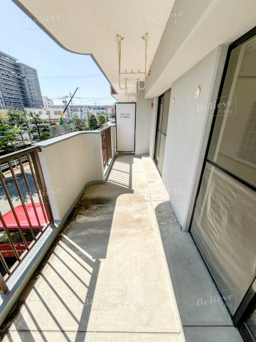 バルコニー　陽当たり良好なバルコニーです♪