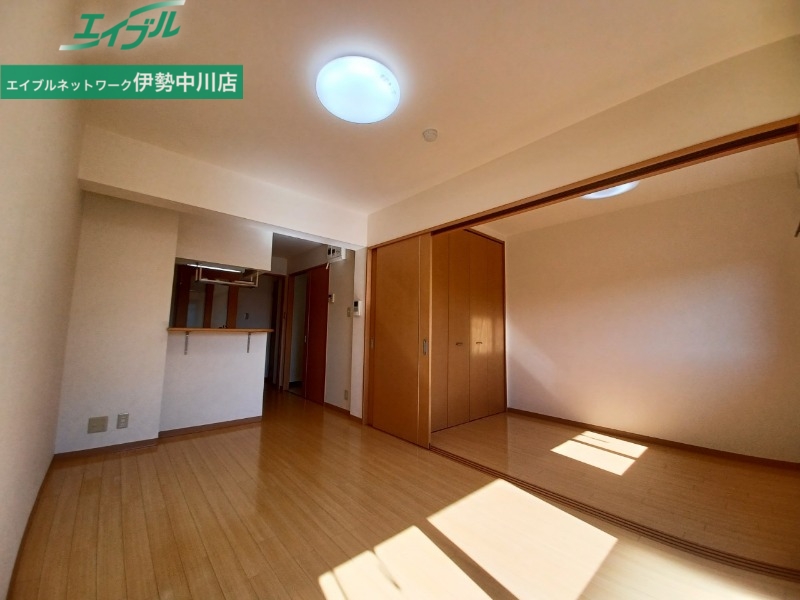 居室・リビング　同型参考写真