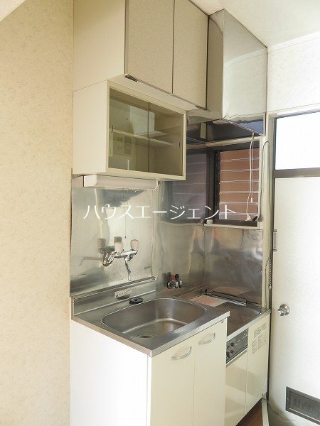 キッチン　ガスコンロ設置可です。※写真は別号室参考画像