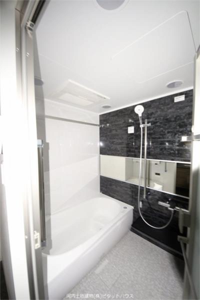 バス・シャワールーム　追い焚き・浴室乾燥機付き