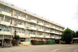 中学校　朝霞市立朝霞第五中学校（中学校）まで1653m